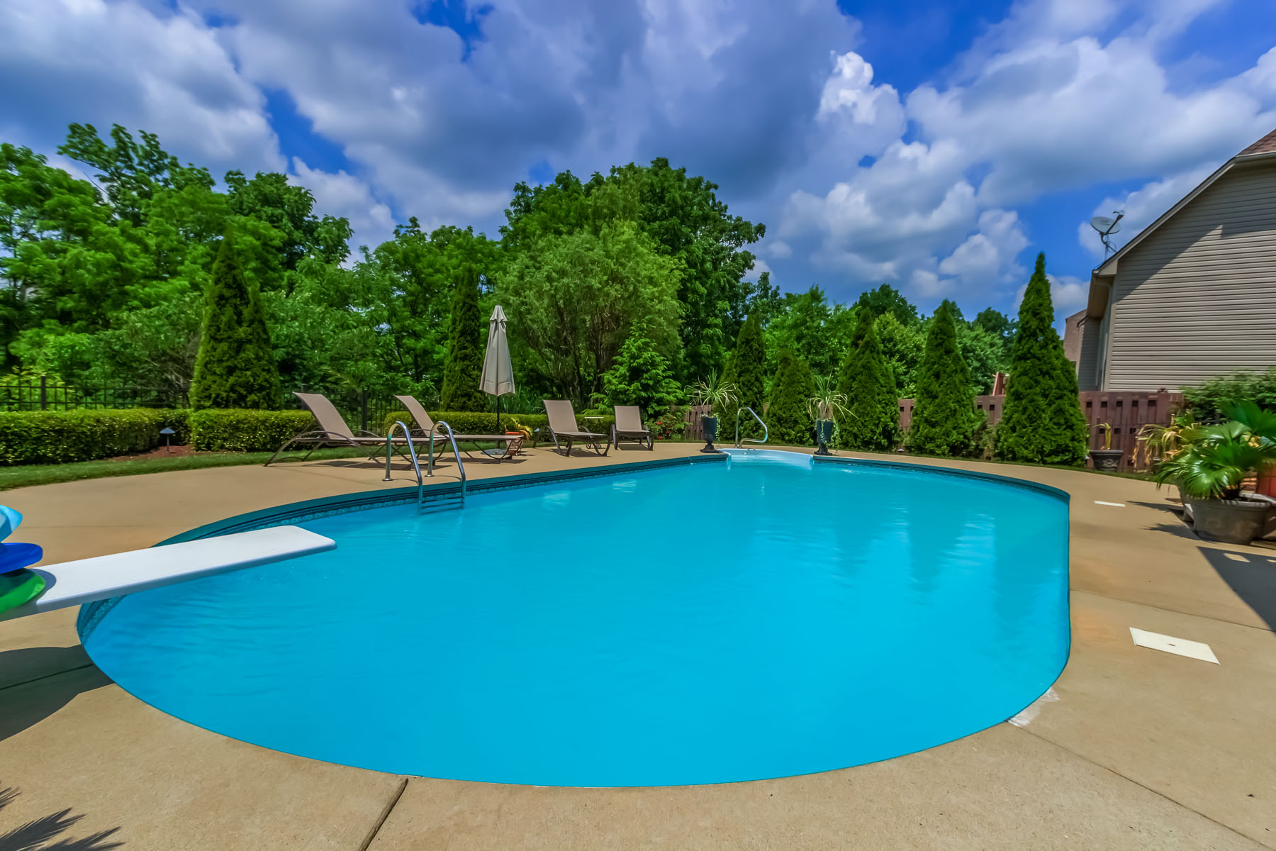 Real Estate Photography Lexington KY Pool Photos KRanchev Photography