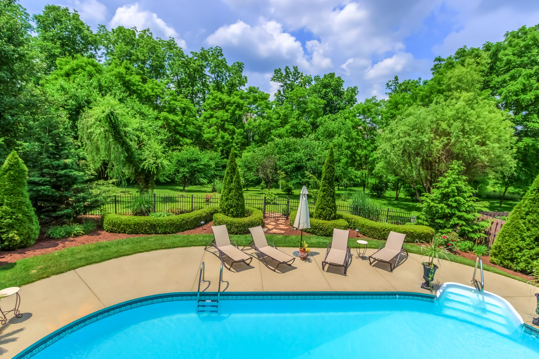 Real Estate Photography Lexington KY Pool Photos KRanchev Photography
