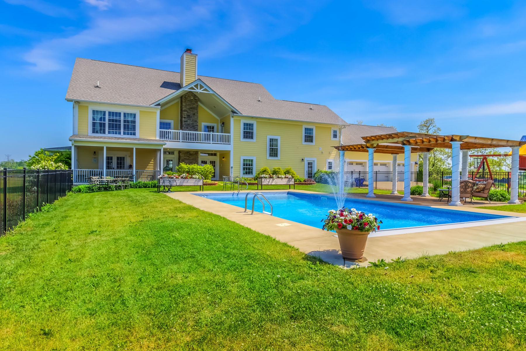 Real Estate Photography Lexington KY Pool Photos KRanchev Photography