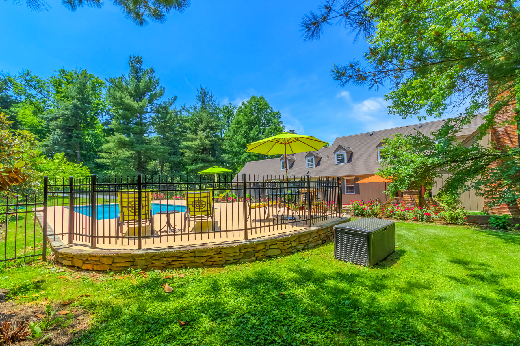 Real Estate Photography Lexington KY Pool Photos KRanchev Photography