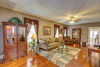 Homes for Sale in Lexington KY | 731 Aurora Ave, Lexington, KY 40502 | Photos by KRanchev Photography, LLC | The Best Real Estate Photography Services in Lexington, KY | Listing Agent: Tamara Bayer | Agency: Kirkpatrick & Company | $167,900  | 2 Beds  |  1 Baths  |  1,243 Sq. Ft.| MLS#1505312 | This charming,all electric well-maintained home is ideally located a short walk from the exciting National Av Business District that among many others includes:National Provisions, Boulangerie, Dry Art Hair Salon, Beer Garden, a gluten-free juice bar, a yoga studio and Blue Door BBQ. Close to Downtown Lex and the University of KY ...